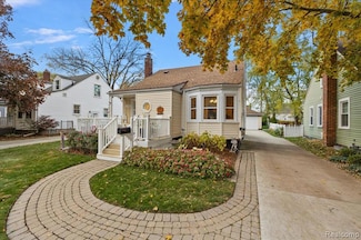 1908 Cambridge Rd, Berkley, MI 48072