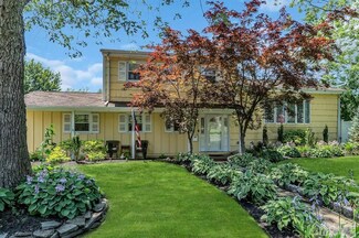 52 Creighton Cir, Old Bridge, NJ 08857