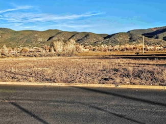 651 Gusdorf Rd, Taos, NM 87571