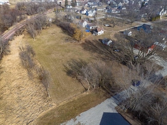 307 3rd Ave, Ackley, IA 50601