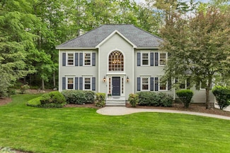 17 Harvard Ln, Bedford, NH 03110