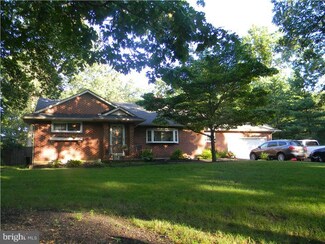 41 Mount Laurel Rd, Hainesport, NJ 08036