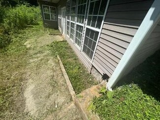 550 Maud Ln, Seneca, SC 29678