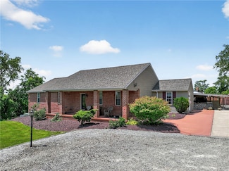115 Magnolia Ln, Coal Center, PA 15423