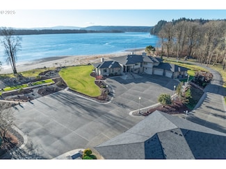 266 Columbia Point Rd, Longview, WA 98632