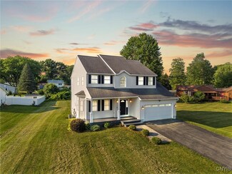 6224 Kenlaren Cir, Syracuse, NY 13212