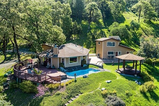 1025 Little Buck Mountain Rd, Garberville, CA 95542