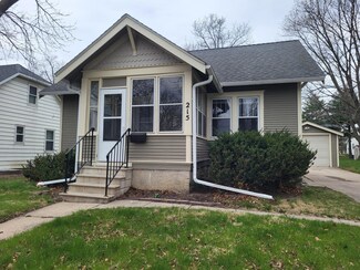 215 N Franklin Ave, Ames, IA 50014