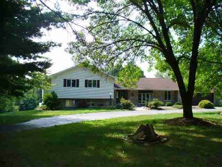 5115 S Lafayette Ave, Bartonville, IL 61607