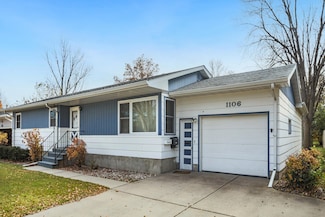 1106 11th Ave NE, Aberdeen, SD 57401