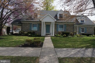 422 E Oak St, Palmyra, PA 17078