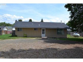 203 S Alder St, Wallowa, OR 97885