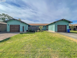 1895 Green Ave, Roseburg, OR 97471