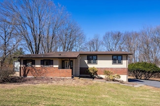 13 Barrie Dr, Spring Valley, NY 10977