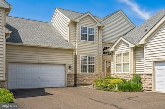 1304 James Ct Unit 110, Warrington, PA 18976