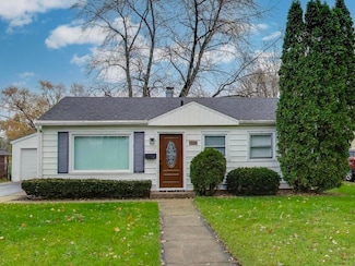 1536 Walnut Dr, Woodstock, IL 60098