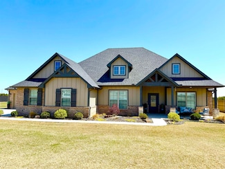 7053 Chisholm Ranch Dr, Enid, OK 73703
