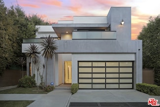 926 N Crescent Heights Blvd, Los Angeles, CA 90046