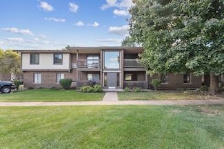 586 Somerset Ln Unit 4, Crystal Lake, IL 60014