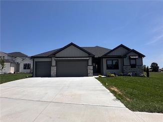 2005 Foxtail Point, Kearney, MO 64060