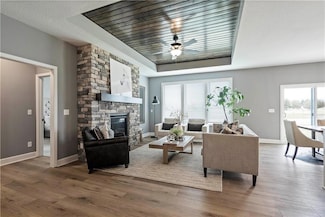 124 NW Mulberry Ct, Blue Springs, MO 64014