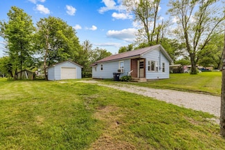 524 W Mckown St, Buffalo, MO 65622