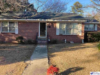 902 Mcleod St, Dillon, SC 29536