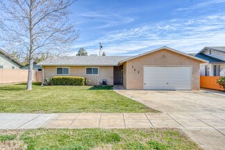 727 Woodworth Ave, Clovis, CA 93612