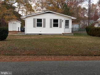 347 6th St, Colonial Beach, VA 22443