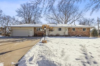 4400 Aquila Ave N, New Hope, MN 55428