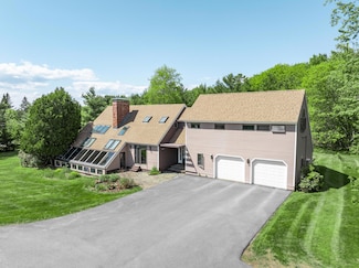 28 Meadow Ln, Brewer, ME 04412