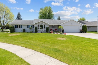 107 Bentwood Dr, Brillion, WI 54110