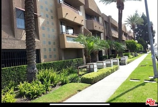 19009 Sherman Way Unit 22, Reseda, CA 91335