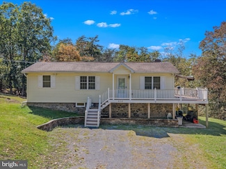608 Dehaven Rd, Berkeley Springs, WV 25411