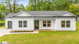 205 Laurel Ave, Landrum, SC 29356