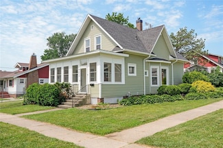 403 E 2nd St S, Newton, IA 50208