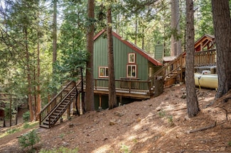 1950 Choctaw Dr, Arnold, CA 95223