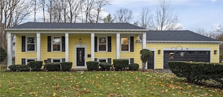 271 Courtly Cir, Rochester, NY 14615