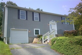 63 Remington Farm Dr, Coventry, RI 02816