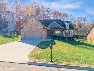597 Carrington Blvd, Lenoir City, TN 37771