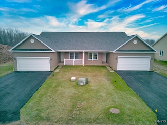 8195 Rachel Ct, Bayberry, NY 13090