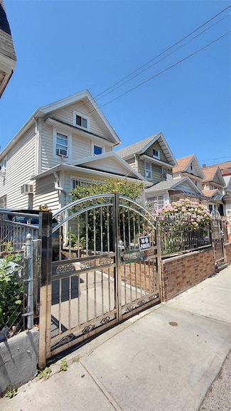 89-16 178th St, Jamaica, NY 11432