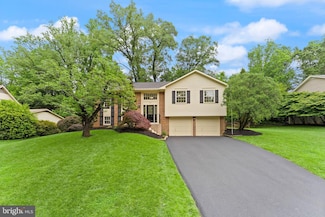 2660 Oakton Glen Dr, Vienna, VA 22181