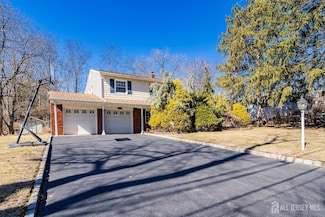 108 Colonia Rd, Colonia, NJ 07067