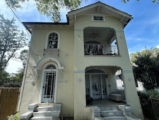 1520 Lowerline St, New Orleans, LA 70118