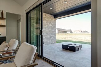 2441 Hawks Haven Dr, Guthrie, OK 73044