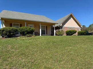105 Kendra Dr, Vicksburg, MS 39180