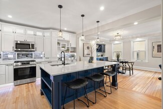 15 Phelps St Unit 2, Salem, MA 01970