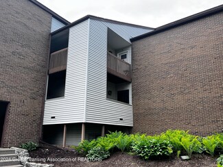 1571 W Pond Dr Unit 21, Okemos, MI 48864