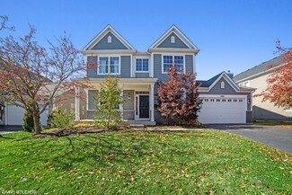 410 Mooresfield St, Elgin, IL 60124